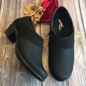 Easy Street Sal Black Booties 8.5W